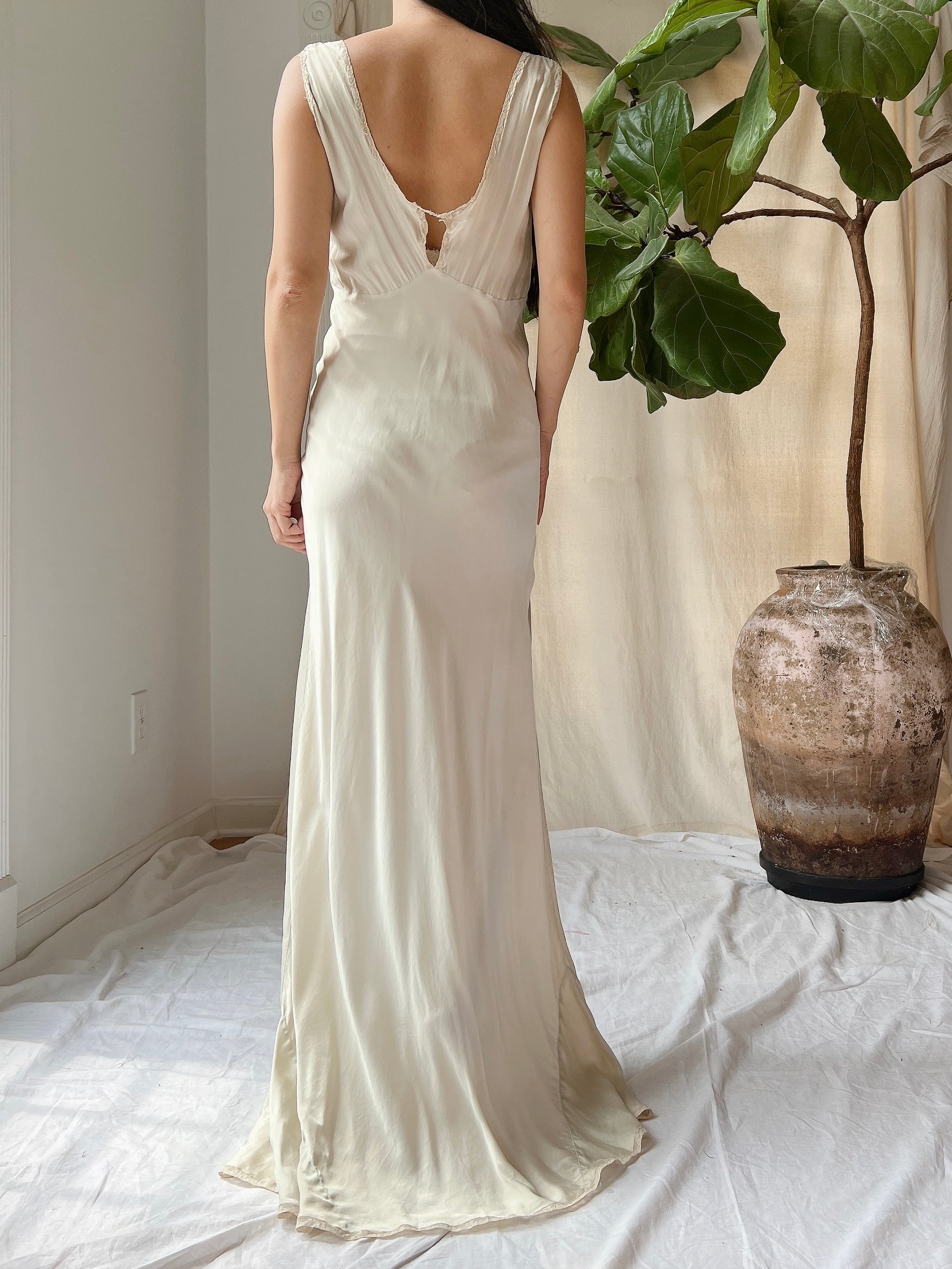 1930s Pale Celadon Silk and Lace Gown - S/M