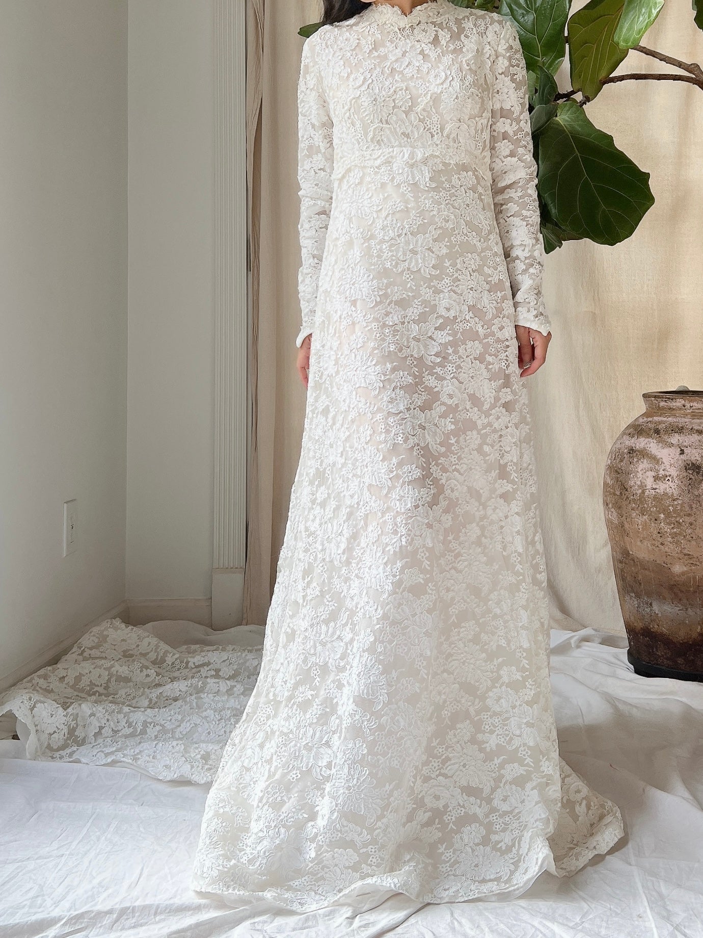 1960s Alencon Lace Gown with Train - XS/S