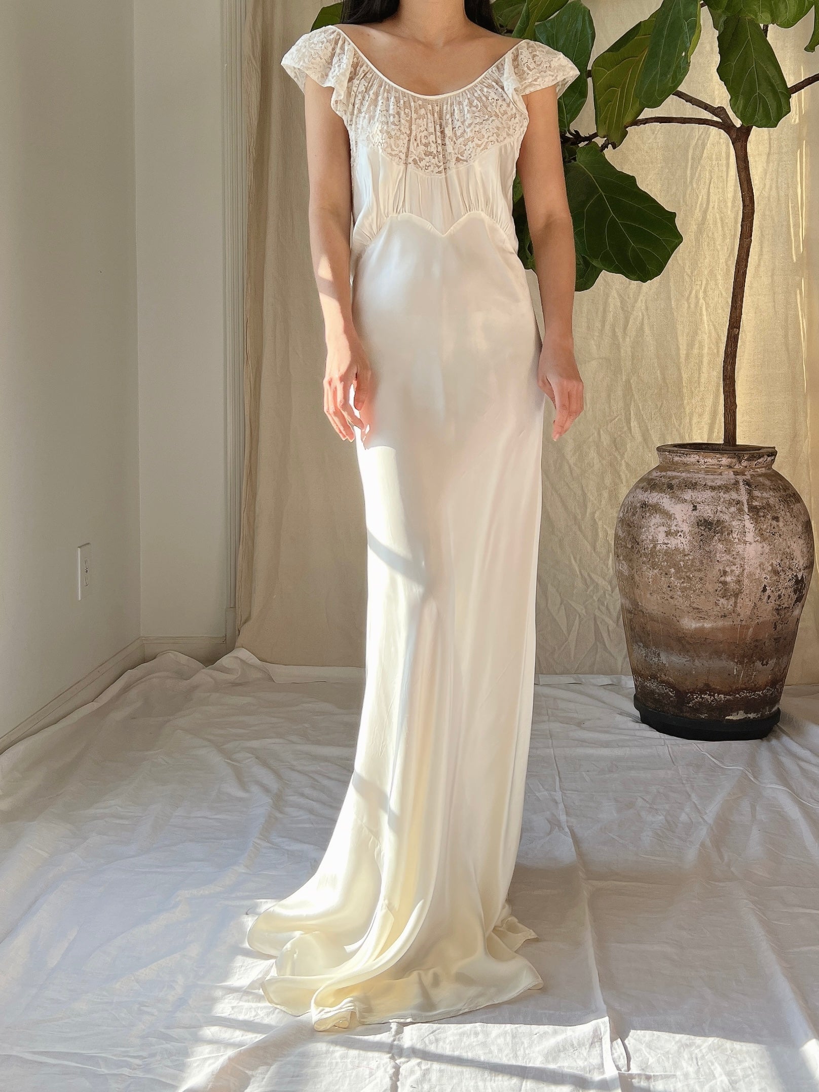 1930s Ivory Satin Dress - S