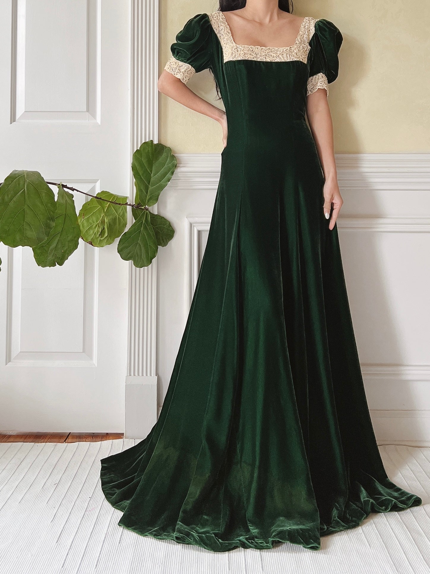 1930s Emerald Silk Velvet Gown - S