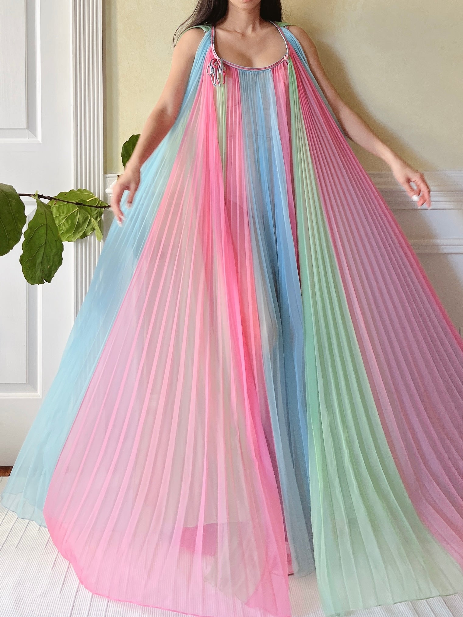 1960s 2-Piece Pleated Tricot Set - OSFM
