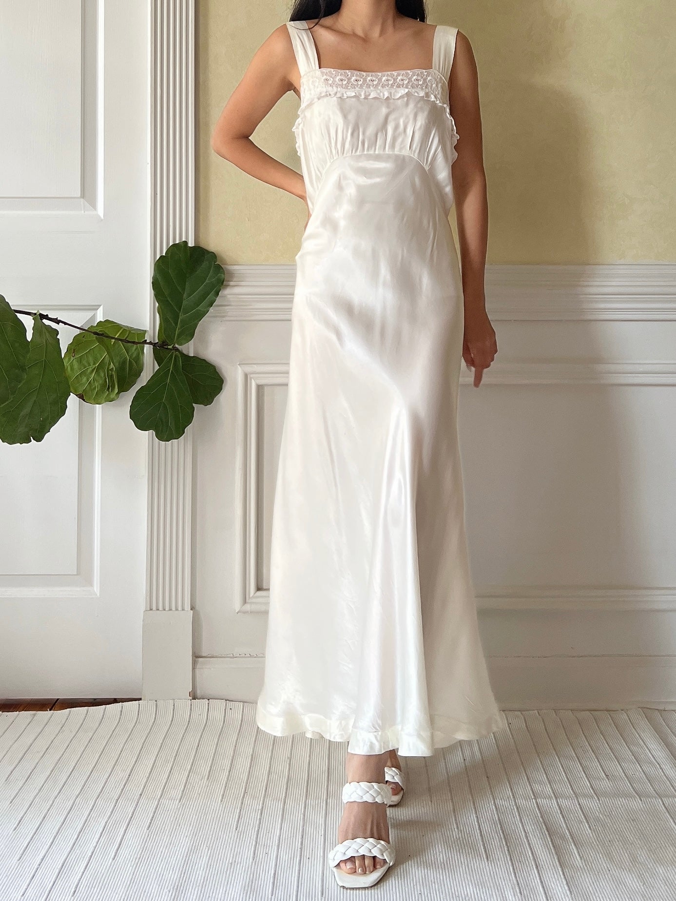 1930s Ivory Satin Slip - S/M