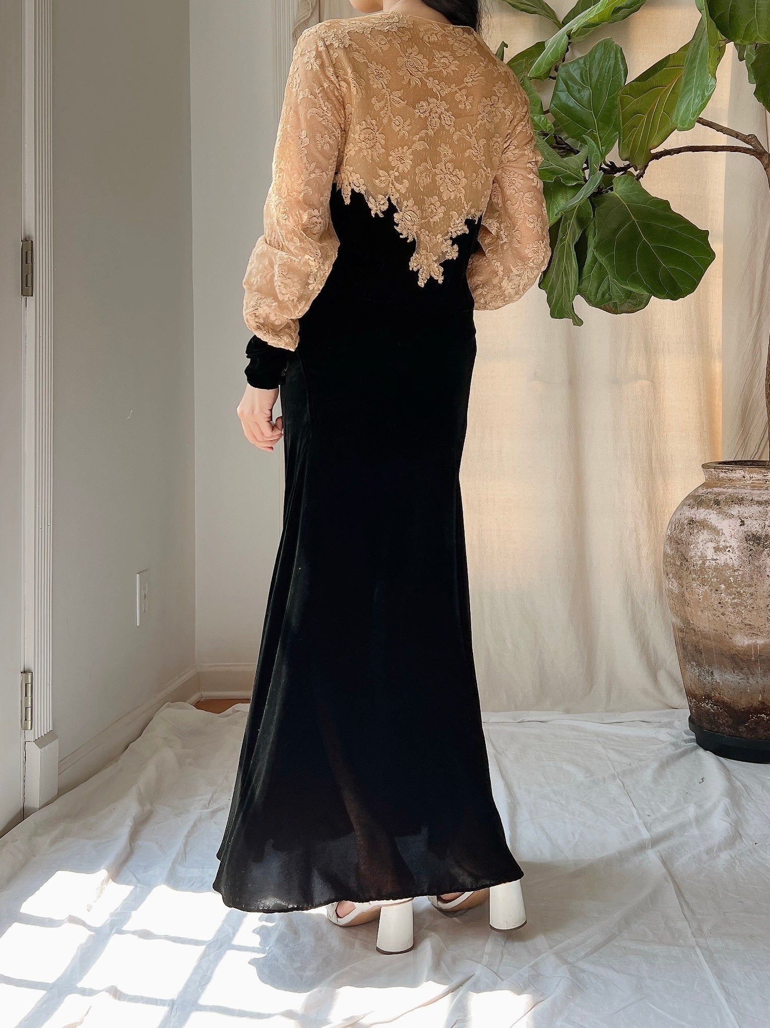 1930s Silk Velvet and Lace Gown - M