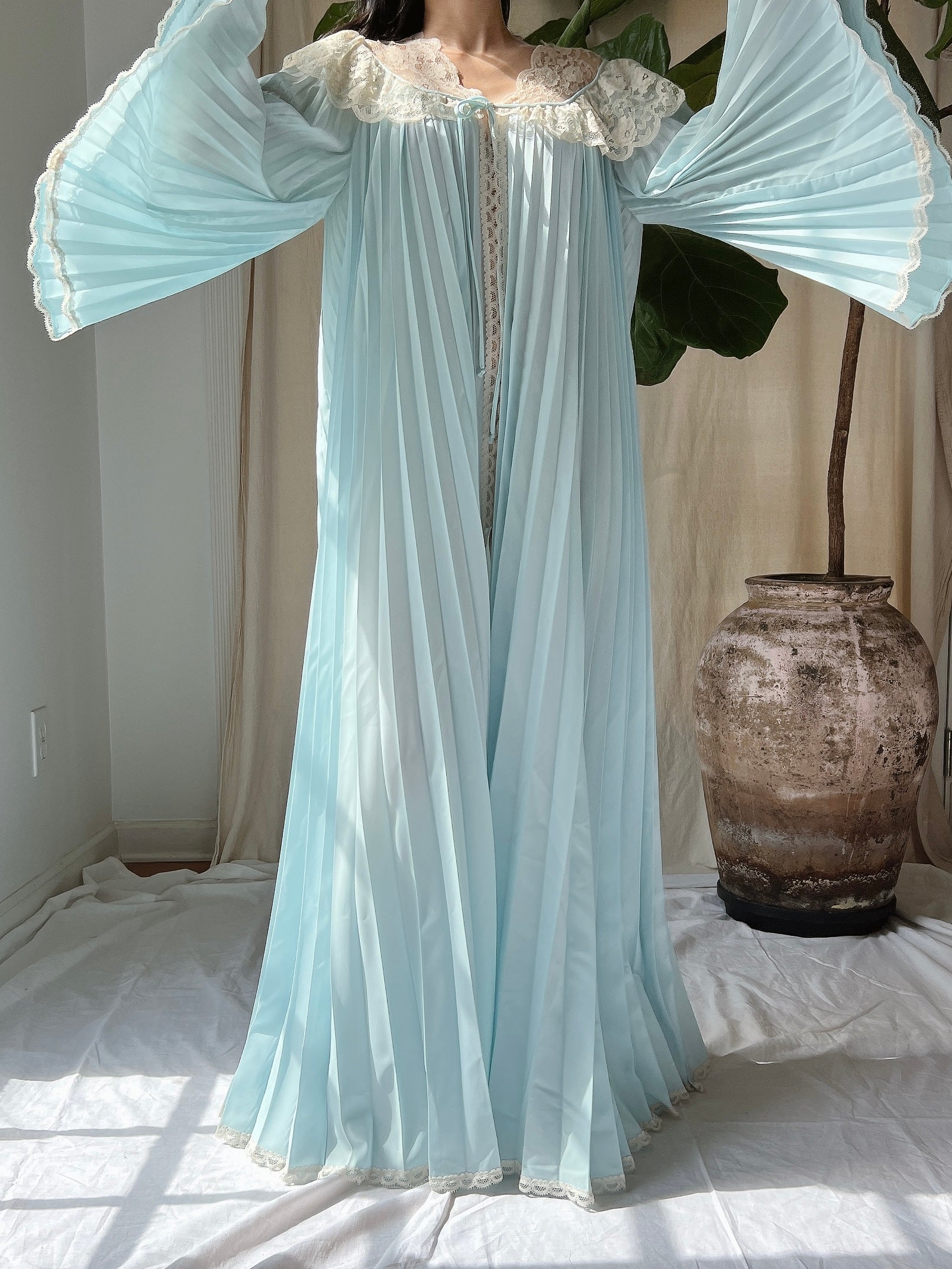 1960s Angel Wing Dressing Gown - OSFM
