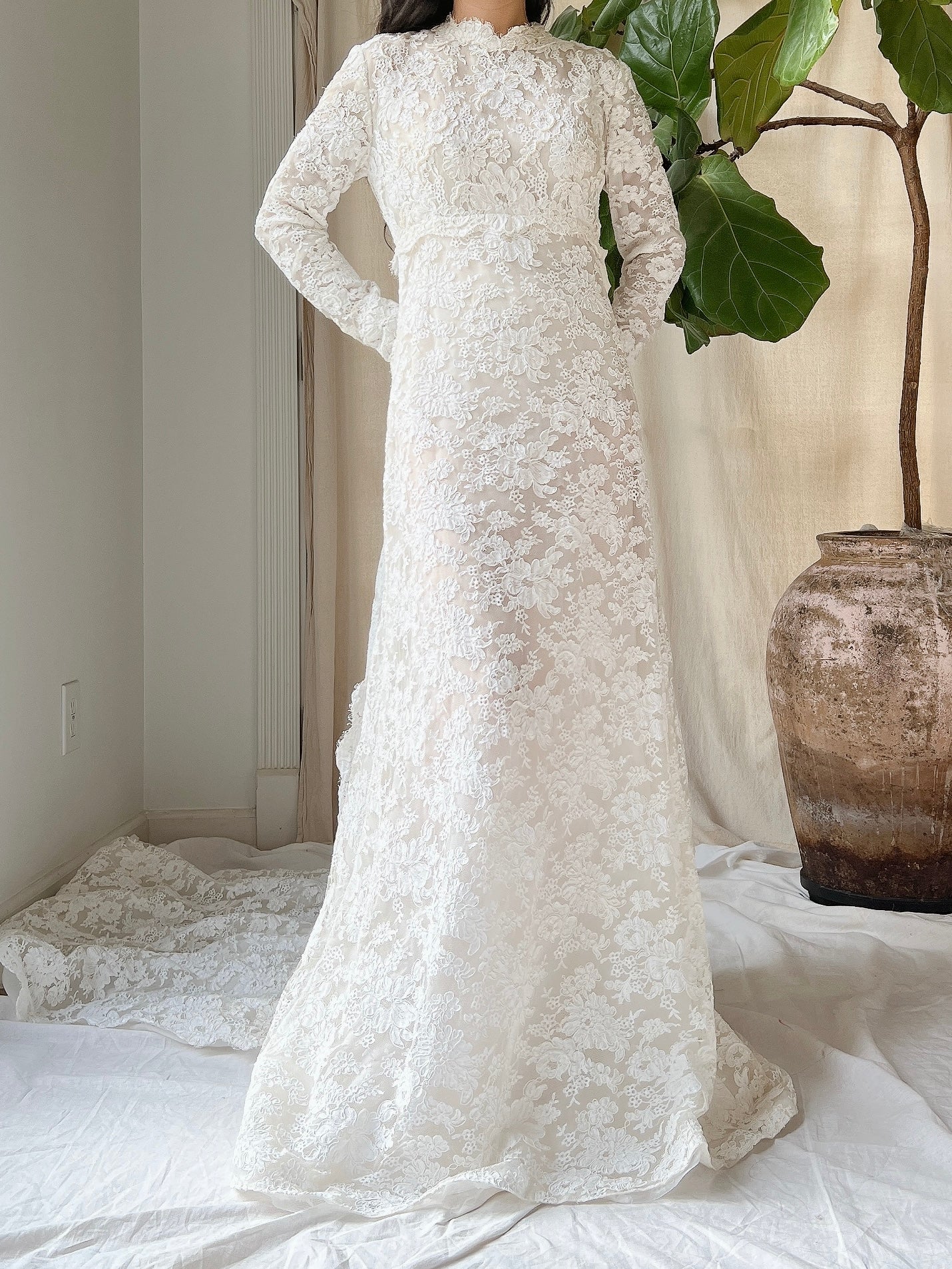 1960s Alencon Lace Gown with Train - XS/S