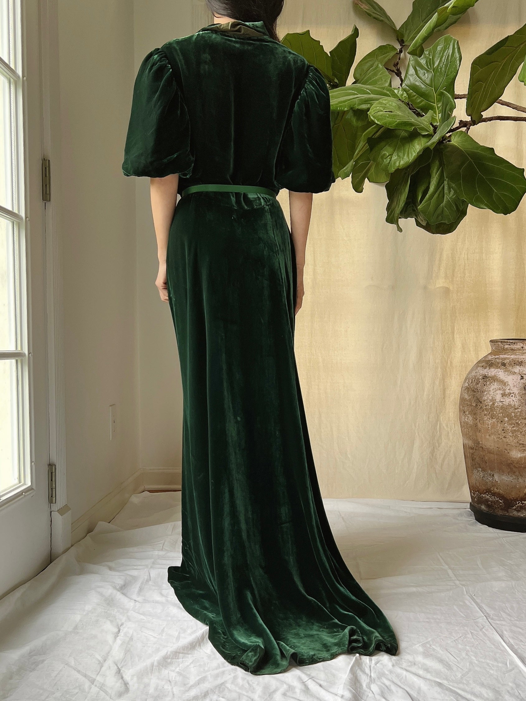 1930s Emerald Silk Velvet Gown - S