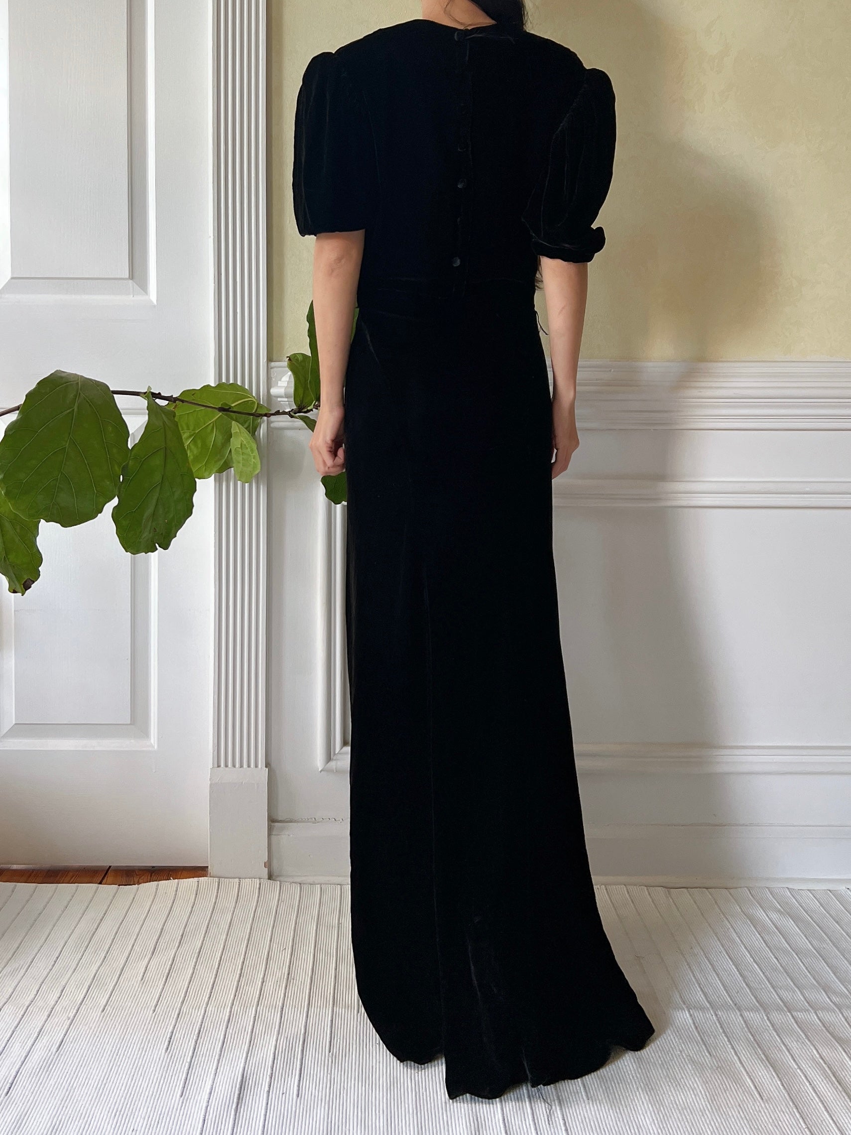 1930s Black Silk Velvet Gown - XS