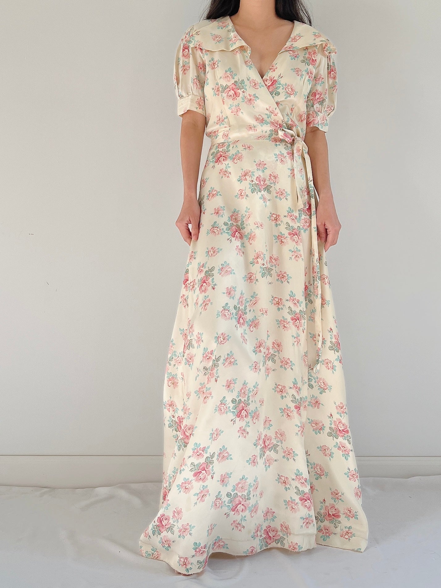 1940s Satin Floral Wrapper - S-M