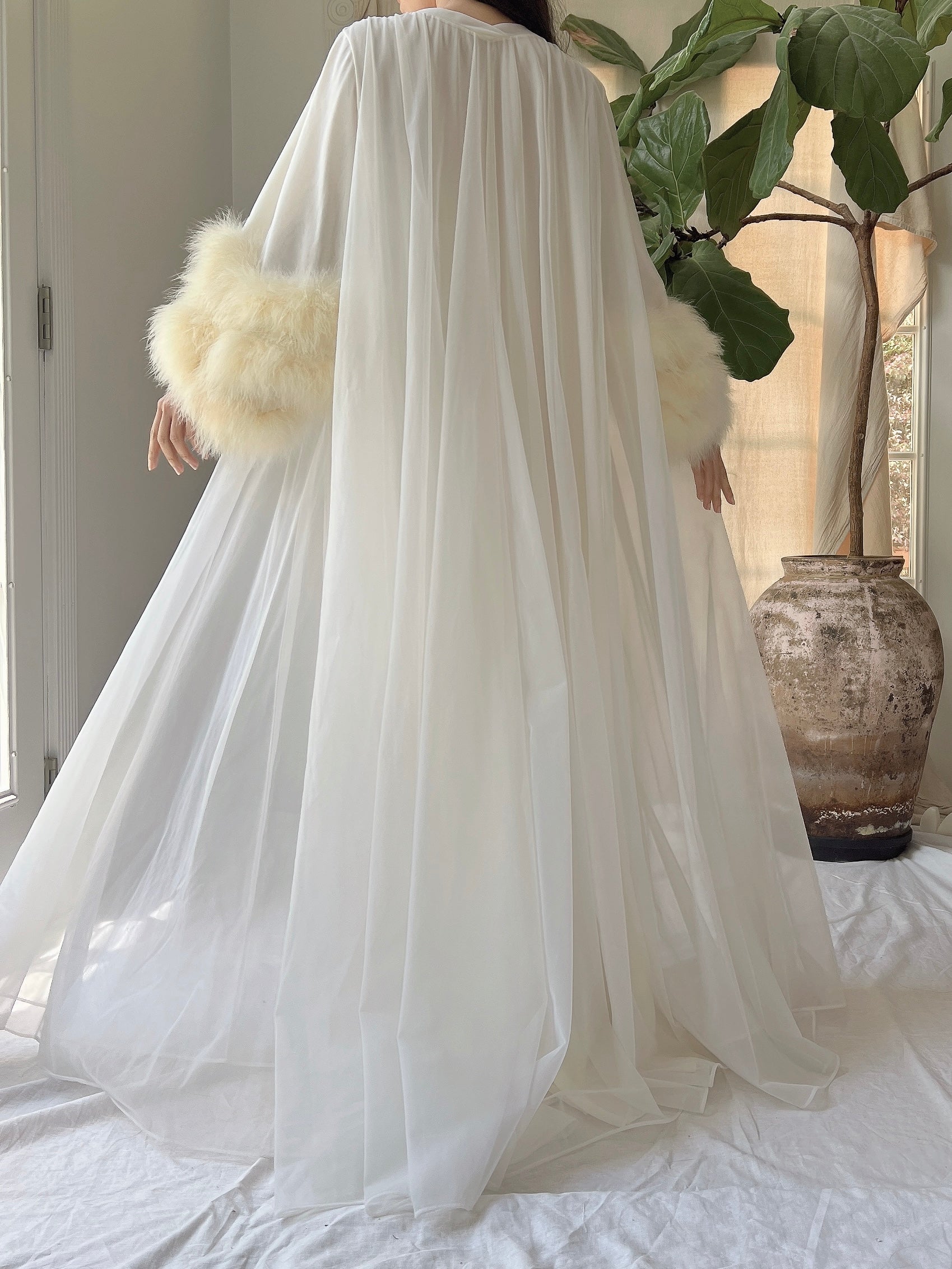 1950s Claire Sandra Lucie Ann Nylon Feather Robe - OSFM