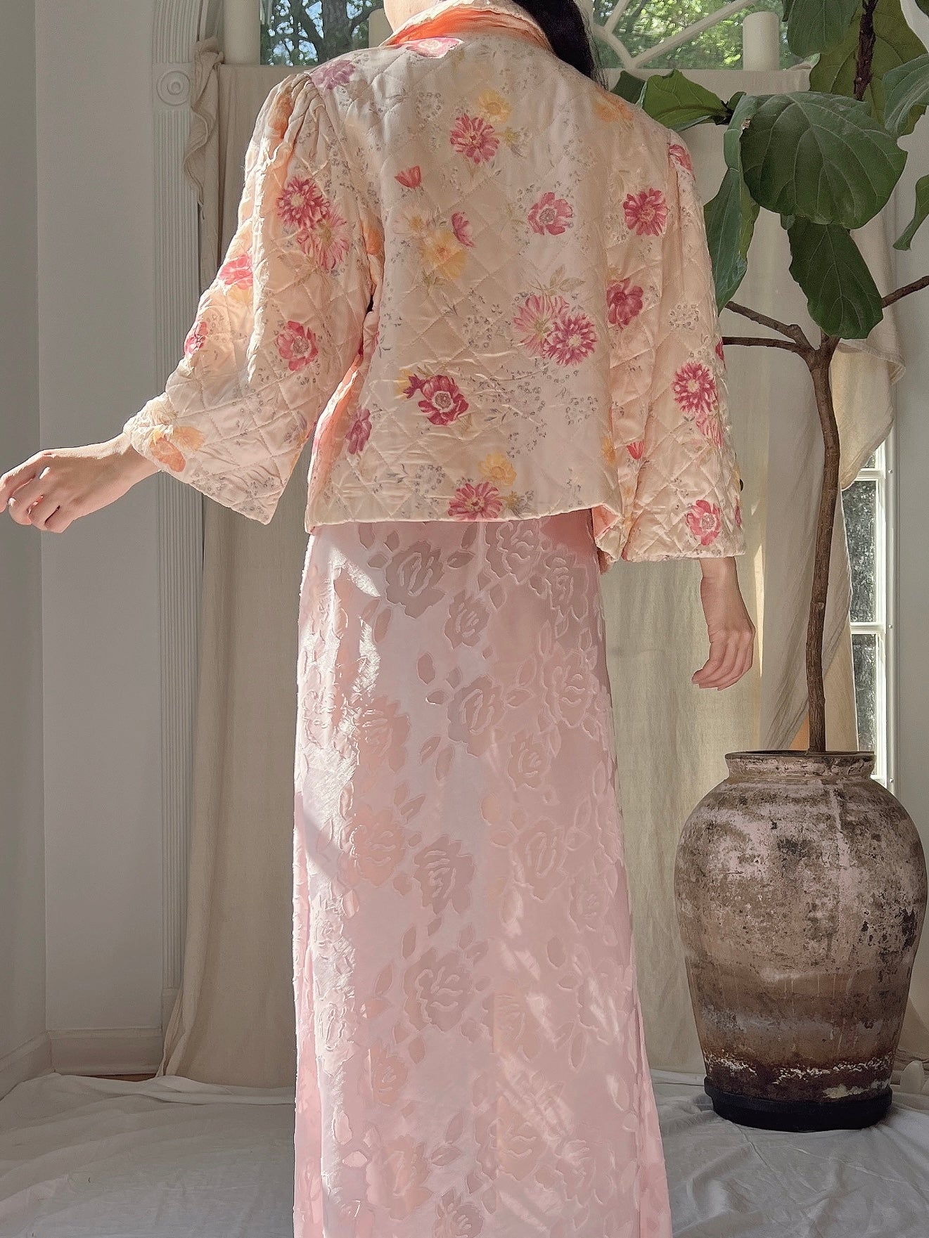 1930s Floral Satin Quilted Jacket - S/M
