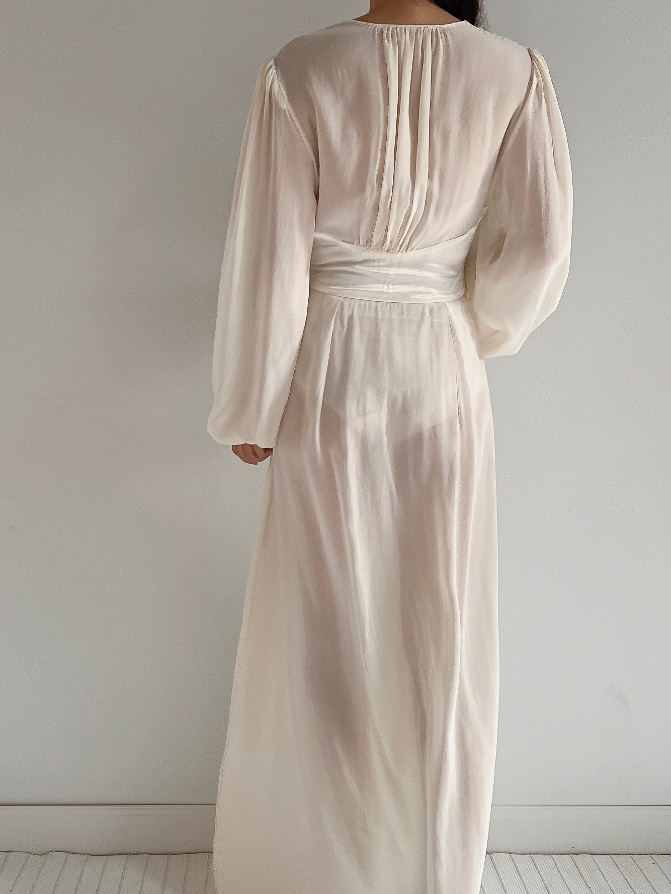 1930s Ivory Silk Chiffon Dressing Robe - S