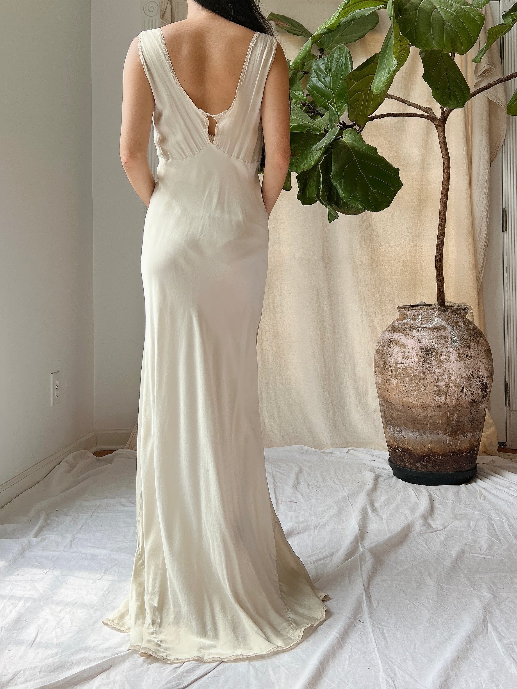 1930s Pale Celadon Silk and Lace Gown - S/M